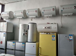 <b>深圳龙华商用冰箱回收、高价回收冰箱、制冷设备</b>